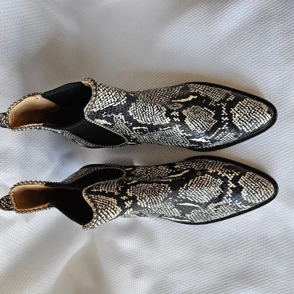 Coach Bowery Bootie in Snakeskin Size 8